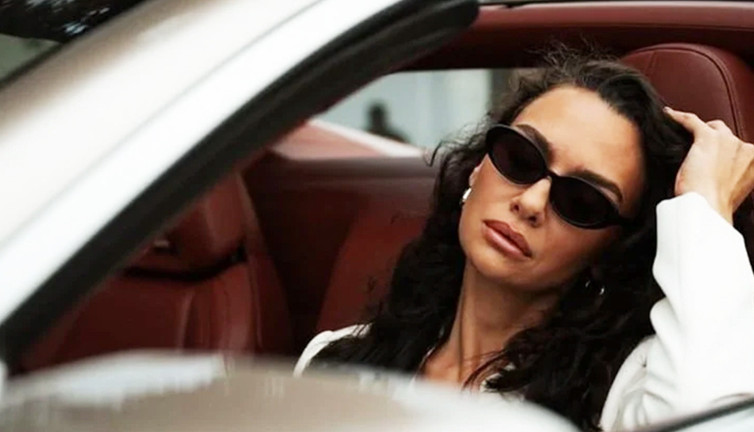 Birce Akalay alkollü araç kullanırken yakalandı! Ehliyeti kaptırdı