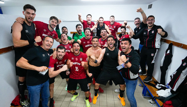 Beşiktaş Yunanistan'dan bir gol farkla şen dönüyor