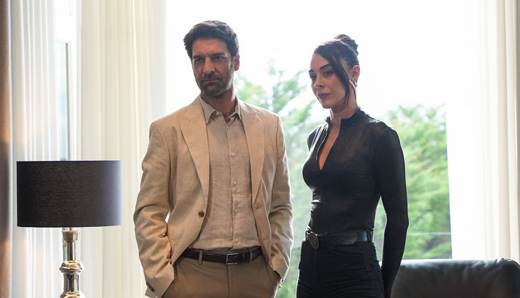 Eşref Rüya'nın Dinçer’i Taner Rumeli'den ezber bozan çıkışı: Kötü karakteri takmamayı öğrendim