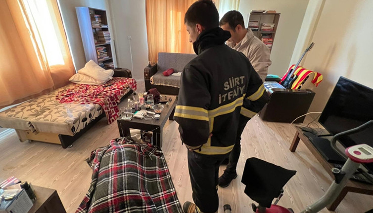 Bölüm başkanı evinde ölü bulundu!