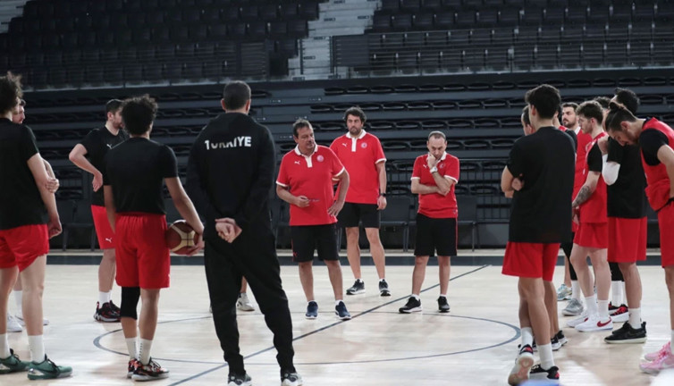 12 Dev Adam'ın maç kadrosu belli oldu