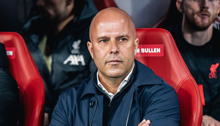 Liverpool'dan Arne Slot kararı!