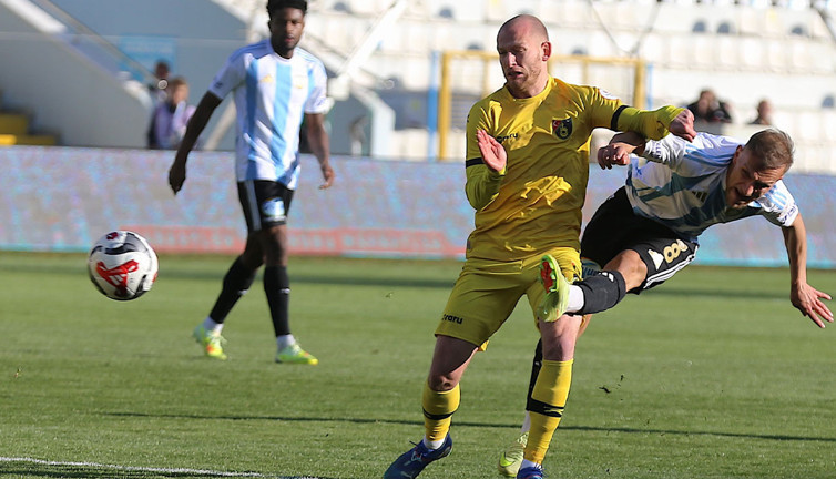 Erzurumspor mağlubiyetin acısını İstanbulspor'dan çıkardı