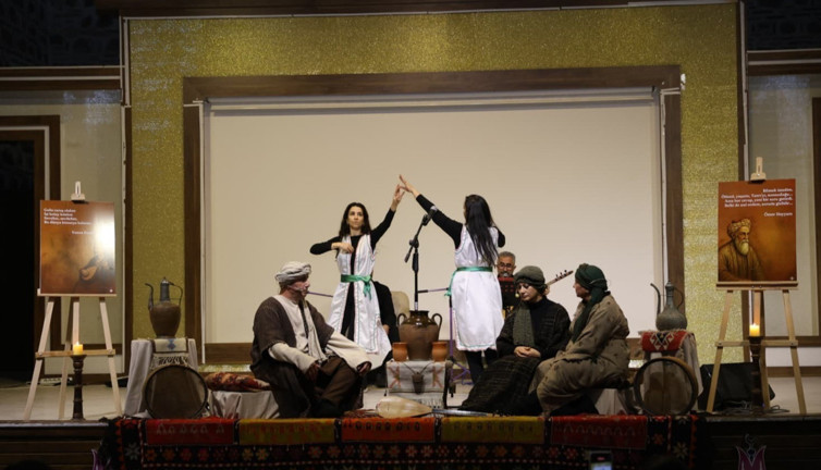 Aşk ile akıl Bedesten’de buluştu: Hayyam’dan Yunus’a bilgelik yolculuğu!