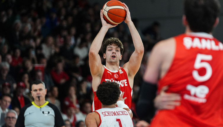 Devler İsviçre çakısı gibi!