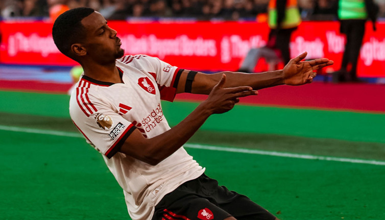 Isak siftah yaptı, Liverpool kazandı