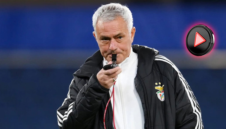 Yine Jose Mourinho yine olay! Maç oynanırken öyle bir şey yaptı ki...