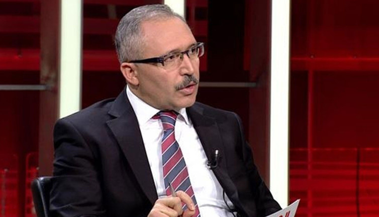 Selvi, Özel’i övdü: 'CHP krizi fırsata çevirdi'