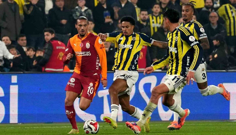 Spor yazarları Fenerbahçe-Galatasaray derbisini değerlendirdi! 'Futbolun adaleti yok'
