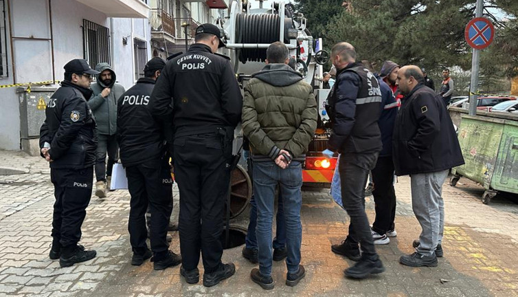 Kanalizasyondaki ceninin ‘annesi’ serbest bırakıldı
