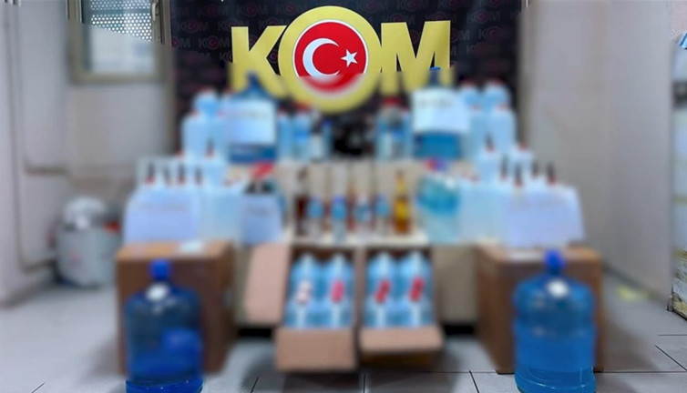 Emniyette yılbaşı mesaisi: 119 bin şişe sahte içki ele geçirildi
