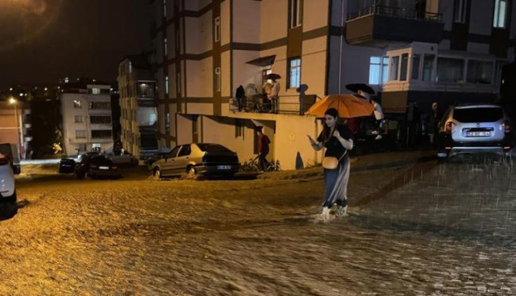 Ordu'da sağanak nedeniyle mahsur kalan 47 kişi tahliye edildi