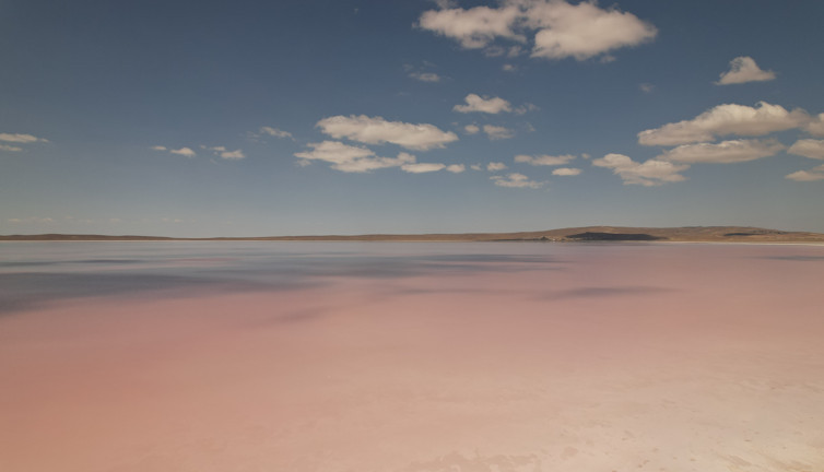 Tuz Gölü pembe renge büründü