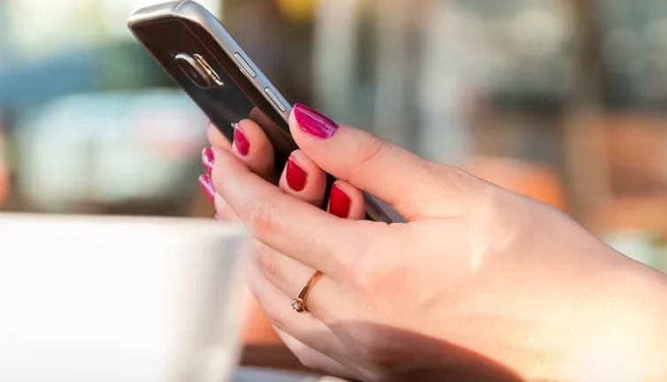 Yurtdışı telefon harçlarına dev zam yürürlükte. Resmi Gazete'de yayımlandı