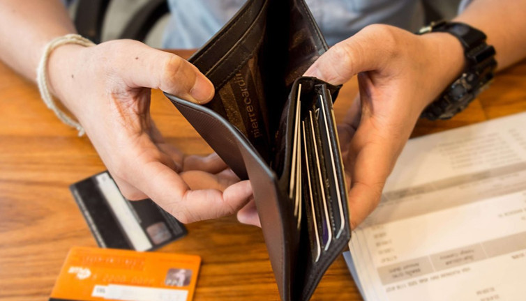 Vatandaş boğazına kadar borca battı. Avukatlık olan alacaklarda rekor artış