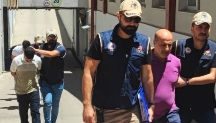 Adana'da orman yakan caniler tutuklandı