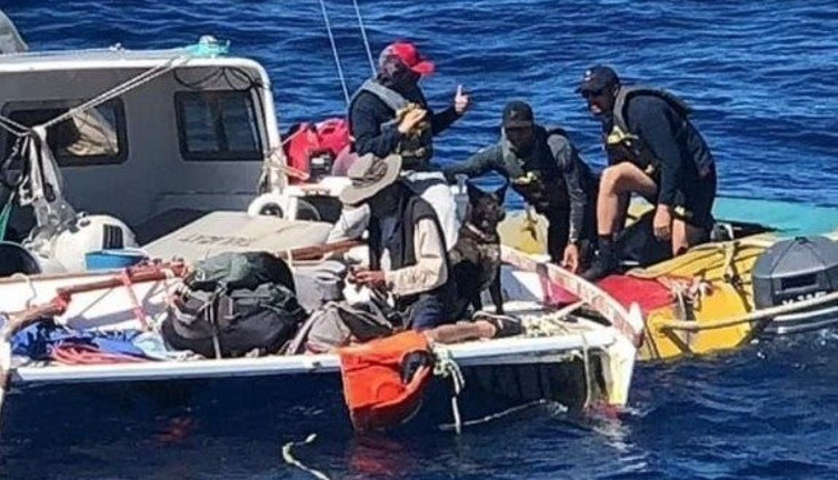 Okyanusun ortasında bu yöntemle hayata tutundu. Üç ay boyunca mahsur kaldı