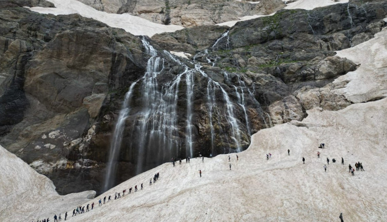 Prof. Alaeddinoğlu orada gezmek büyük risk diyerek uyardı: Cilo buzullarında kaybolan 2 kişi halen aranıyor