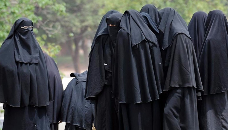 Kara çarşafın tarihçesi ve Türkiye’ye girişi