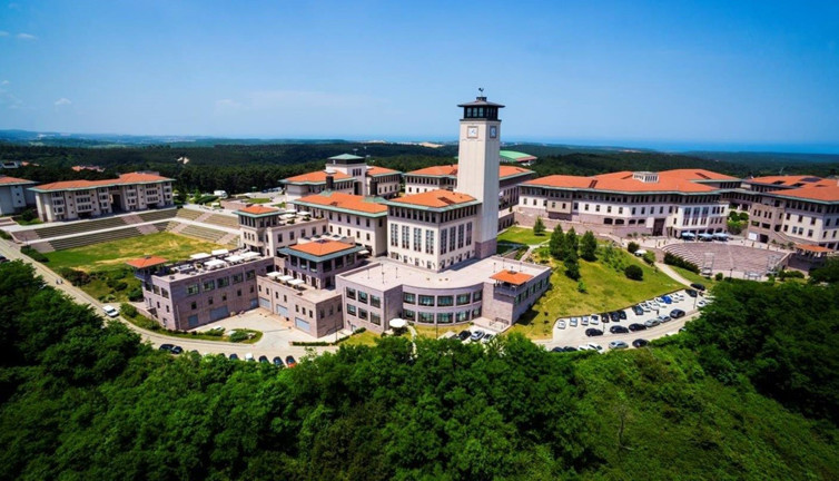 Koç Üniversitesi'nden dudak uçuklatan zam! Yıllık ücreti 520 bin TL oldu
