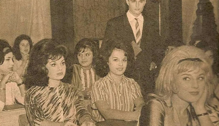 60 yıllık fotoğraf ortaya çıktı. Türkan Şoray Hülya Koçyiğit ve Ediz Hun ilk kez aynı karede