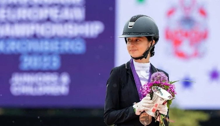 Lal Mira Gürgen'den tarihi başarı