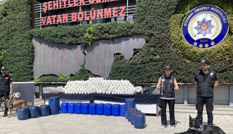 İstanbul'da 1 haftada 850 kilo sentetik uyuşturucu ele geçirildi