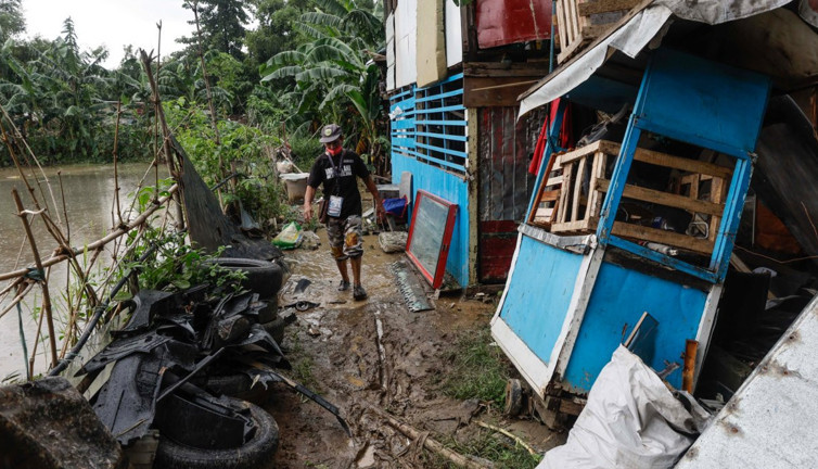 Çin’i vuran Doksuri Kasırgası nedeniyle tedbirler sıkılaştırıldı