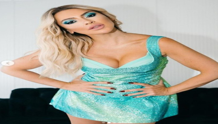 Hadise'den Barbie şakası