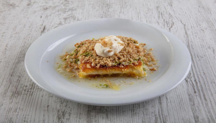 Krokanlı tel kadayıf sarma nasıl yapılır? Krokanlı tel kadayıf sarması tarifinin malzemeleri neler?