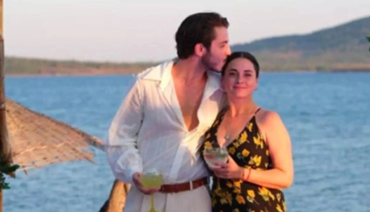 Moral öpücüğü sosyal medyayı salladı