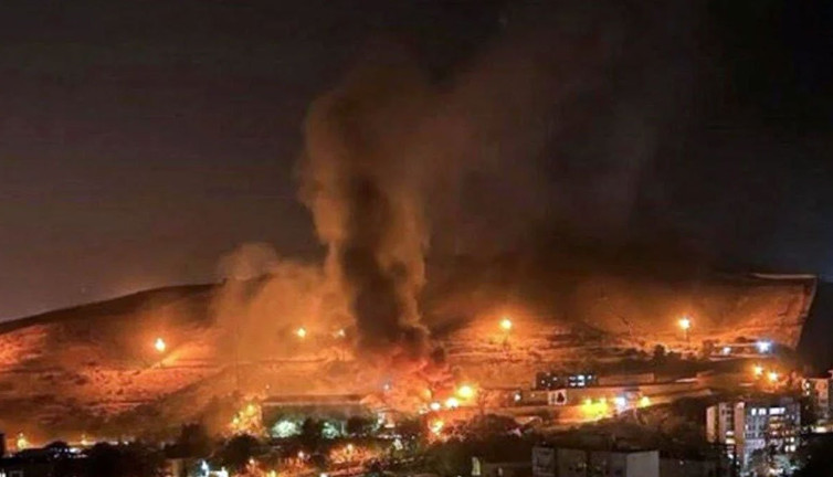 Tahran’da cezaevi çevresinde yangın Mayınlar patladı