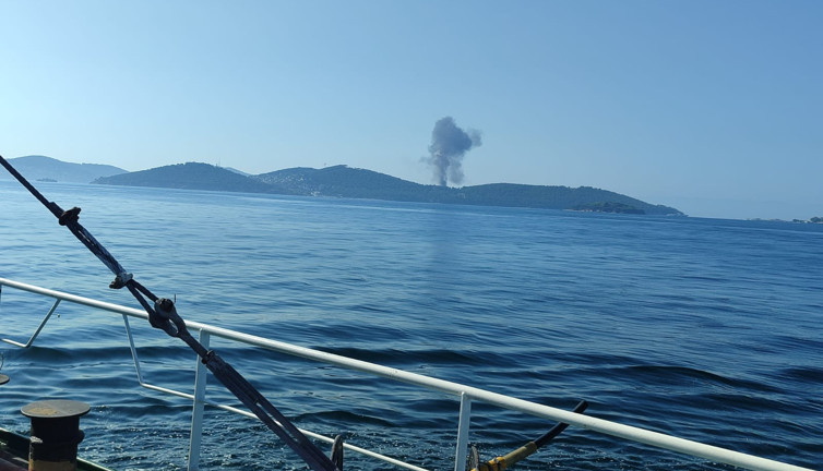 Heybeliada'da plaj kulübesinde yangın çıktı