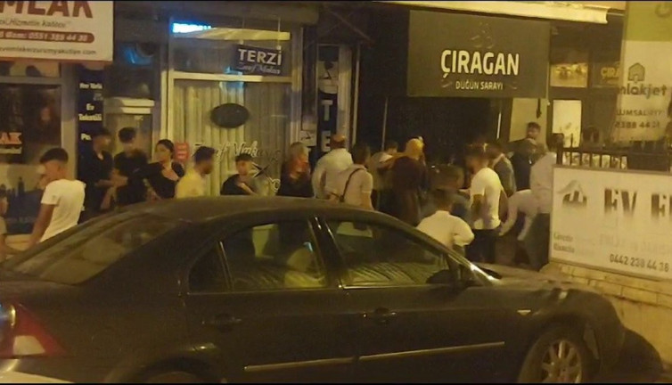 Erzurum’da iki ayrı düğünde silahlı ve bıçaklı kavga. Çok sayıda yaralı ve gözaltı