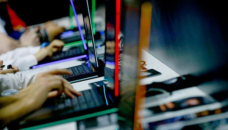 Teknoloji devi iflasın eşiğinde. Türkiye'de birçok eve bilgisayar, televizyon ve klimalarla giriyordu