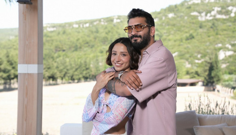 Zeynep Bastık vefa borcunu ödedi