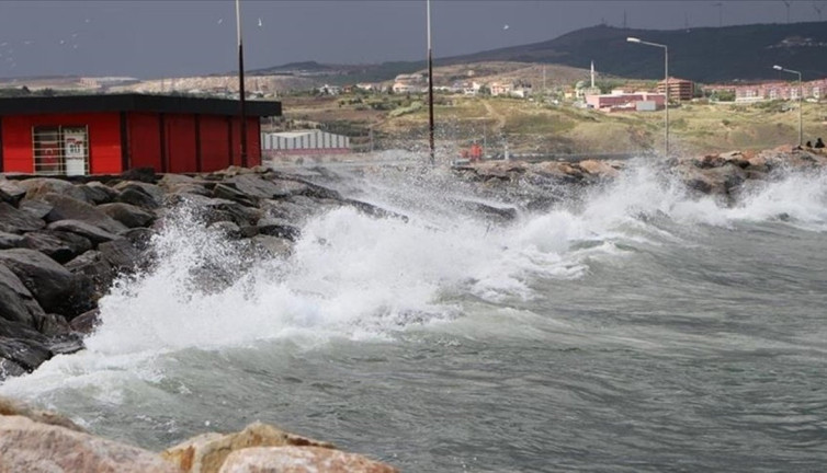 İstanbul için fırtına uyarısı. Dışarı çıkarken dikkat