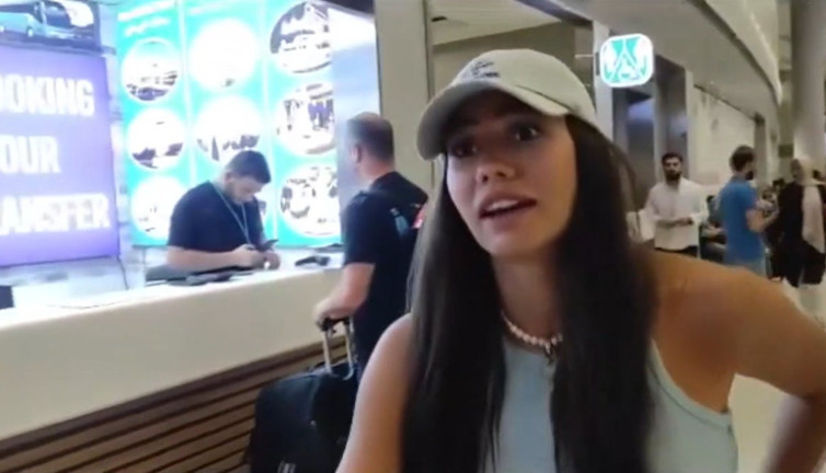 Demet Özdemir gazetecilerin o sorusunu duyunca röportajı yarıda kesti