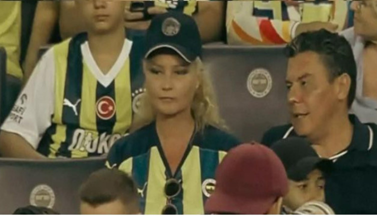 Müge Anlı ve eşi Fenerbahçe maçında ortaya çıktı. Uzun süre gözlerden uzaktaydılar