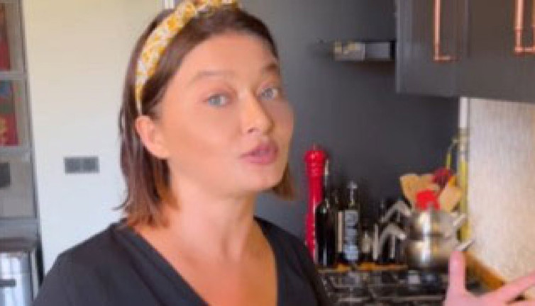 Nurgül Yeşilçay hem kızdı hem tarif verdi
