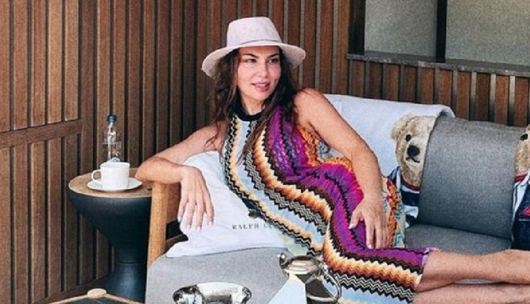 Ebru Yaşar yeni aldığı yatının keyfini çıkartmaya başladı