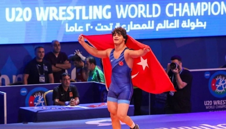 Alperen Berber dünya şampiyonu oldu