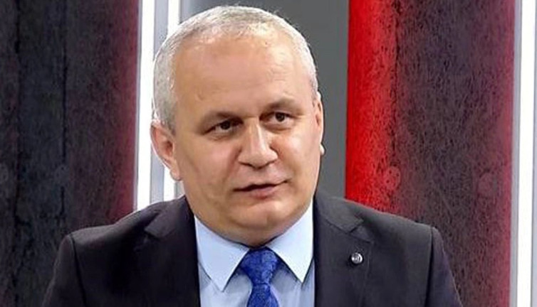 İlahiyatçı Cemil Kılıç Hacı Yakışıklı'nın anlamsız denklemini tek cümleyle bozdu