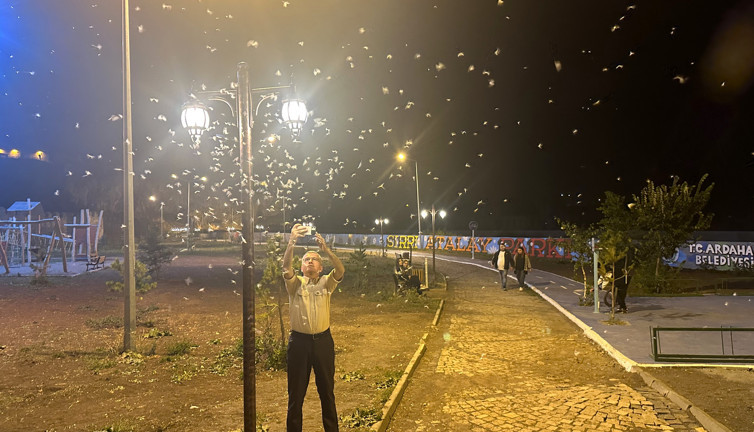 Bir günlüklerin "ölüm uçuşu" sürüyor