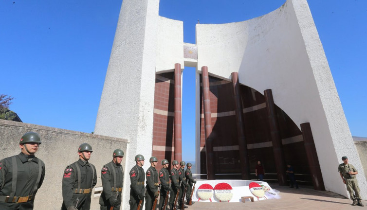 Celal Bayar vefatının 37. yılında kabri başında anıldı