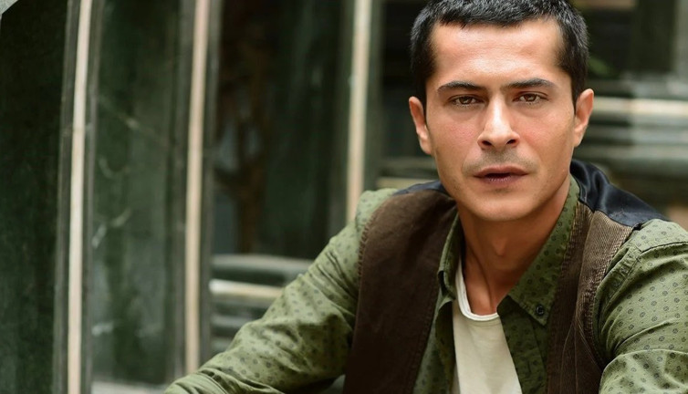 İsmail Hacıoğlu'nun sır gibi sakladığı kız kardeşi de ünlü çıktı. Meğer herkes tanıyormuş