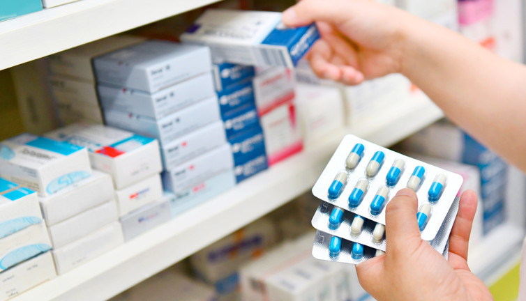 81 ilaç depolarda yok