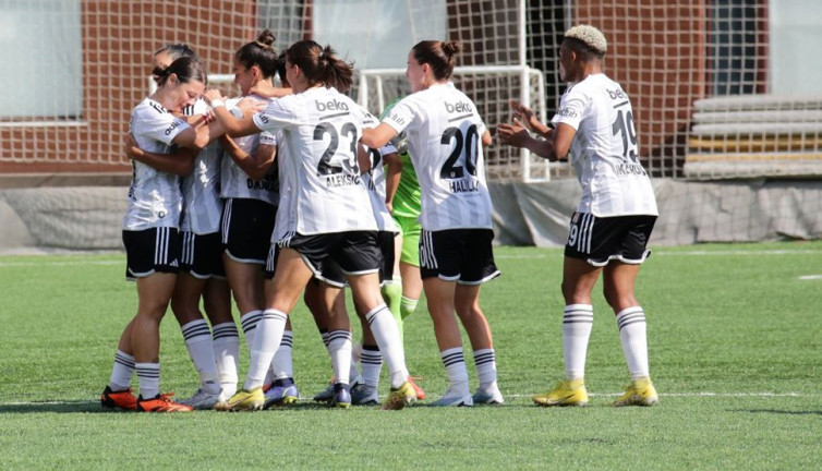 Beşiktaş United Payment Süper Lig'e mağlubiyetle başladı