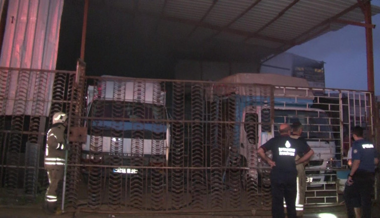 Maltepe'de iş yerinde yangın