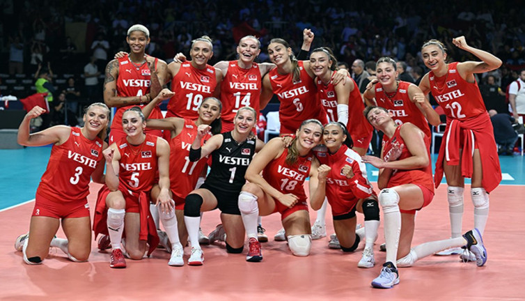 Filenin Sultanları'nın altın günü. Türkiye Sırbistan voleybol maçı saat kaçta hangi kanalda?